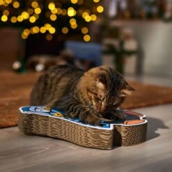 Frisco Holiday Penguin Interactive Maze & Scratch Cardboard Cat Toy With Catnip 8 Frisco Holiday Penguin Interactive Maze & Scratch Cardboard Cat Toy With Catnip -Frisco Sales Store 739766 PT4. AC SS1800 V1695046873